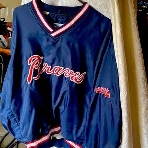 Nylon Starter Braves v neck pull over.